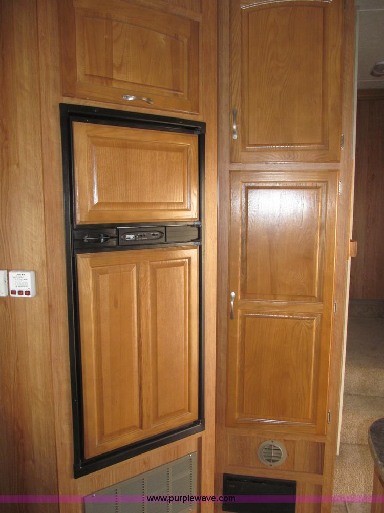 image for item B5280 2010 Jayco Eagle 30.5RLS Superlite camper