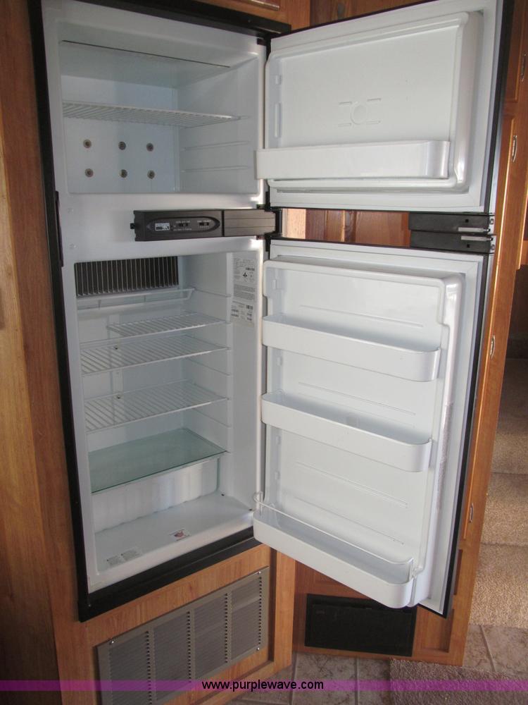 image for item B5280 2010 Jayco Eagle 30.5RLS Superlite camper