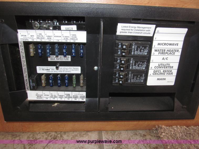 image for item B5280 2010 Jayco Eagle 30.5RLS Superlite camper