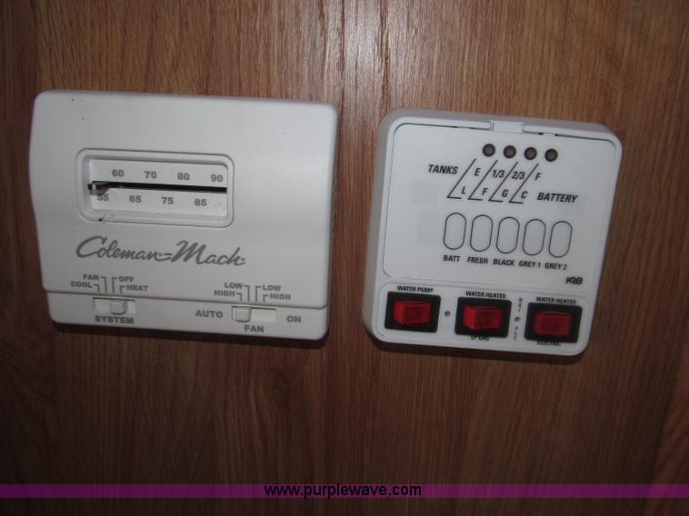 image for item B5280 2010 Jayco Eagle 30.5RLS Superlite camper