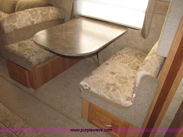 image for item B5280 2010 Jayco Eagle 30.5RLS Superlite camper