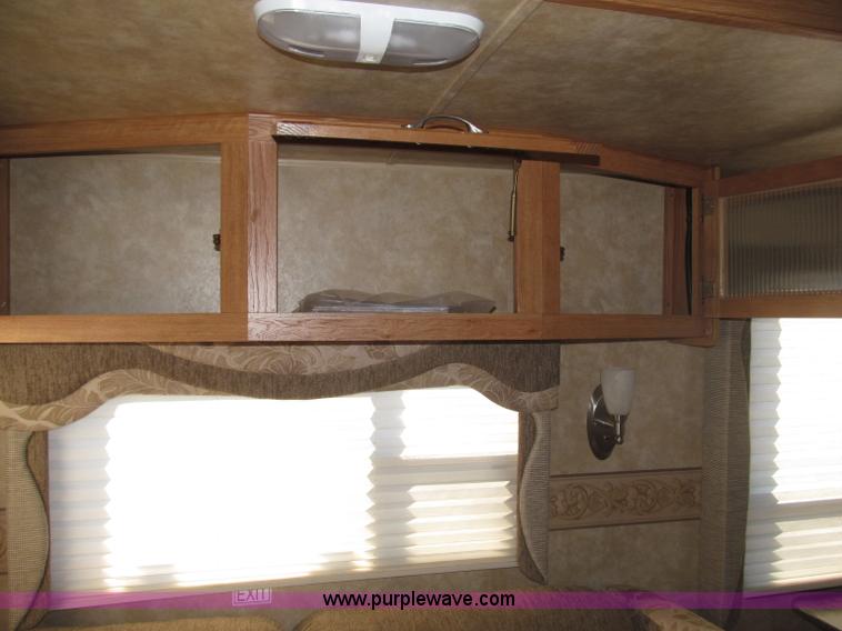 image for item B5280 2010 Jayco Eagle 30.5RLS Superlite camper