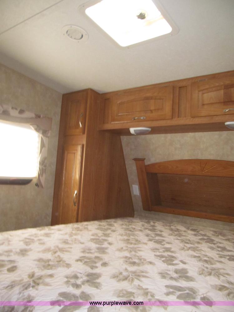 image for item B5280 2010 Jayco Eagle 30.5RLS Superlite camper