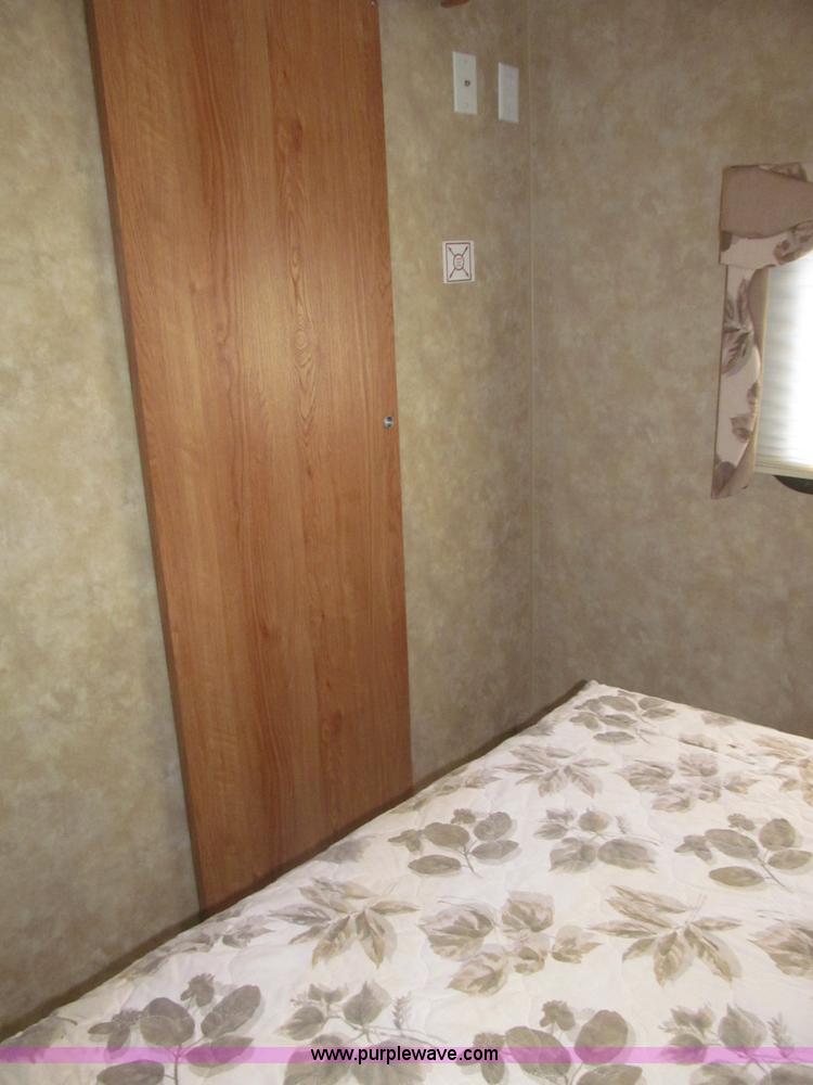 image for item B5280 2010 Jayco Eagle 30.5RLS Superlite camper