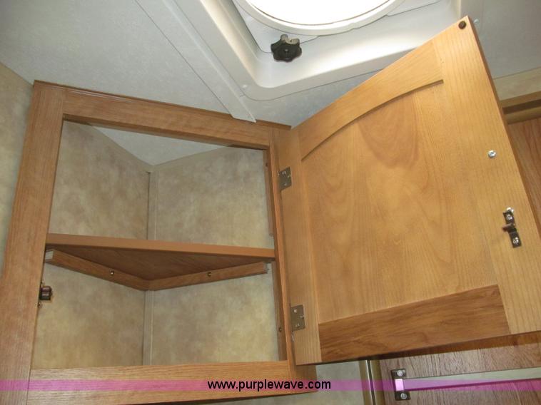 image for item B5280 2010 Jayco Eagle 30.5RLS Superlite camper