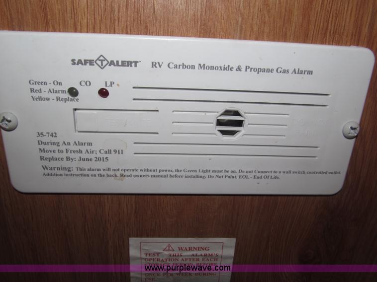 image for item B5280 2010 Jayco Eagle 30.5RLS Superlite camper