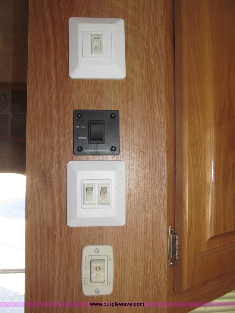 image for item B5280 2010 Jayco Eagle 30.5RLS Superlite camper