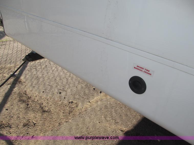 image for item B5280 2010 Jayco Eagle 30.5RLS Superlite camper