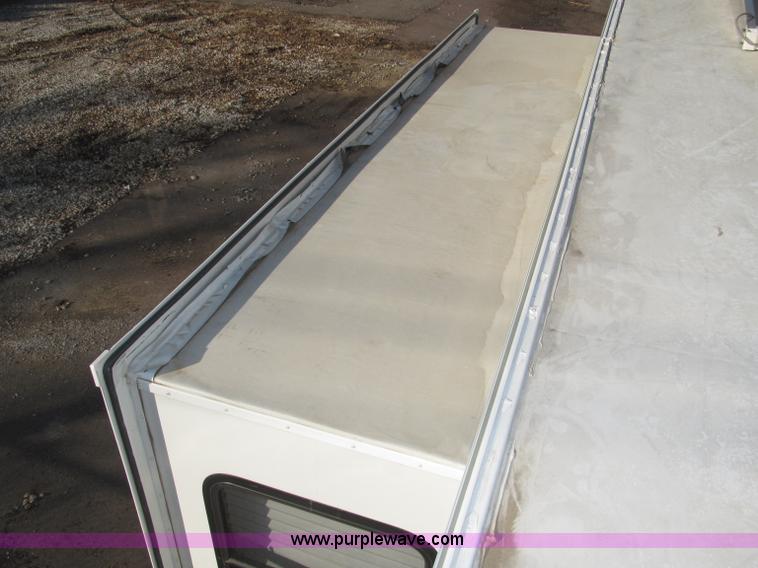 image for item B5280 2010 Jayco Eagle 30.5RLS Superlite camper