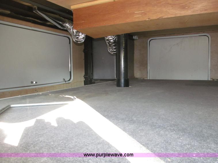 image for item B5280 2010 Jayco Eagle 30.5RLS Superlite camper