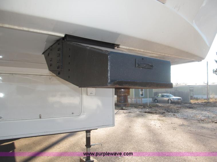 image for item B5280 2010 Jayco Eagle 30.5RLS Superlite camper