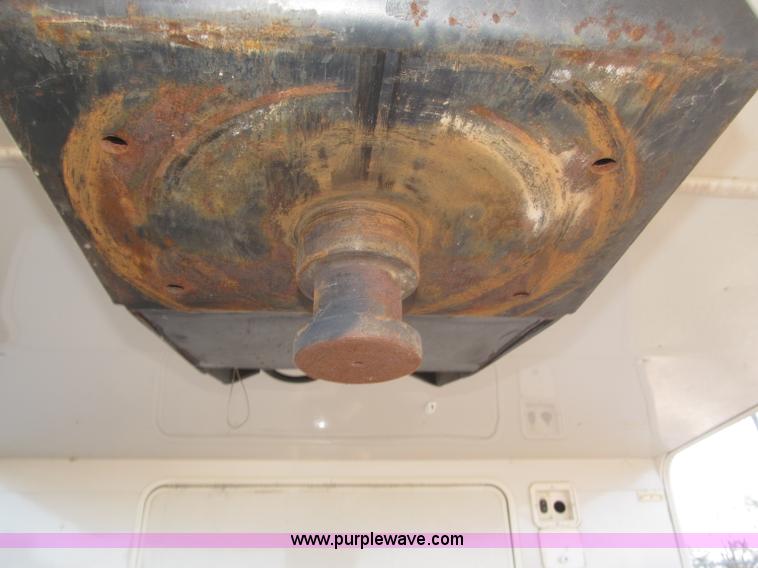 image for item B5280 2010 Jayco Eagle 30.5RLS Superlite camper