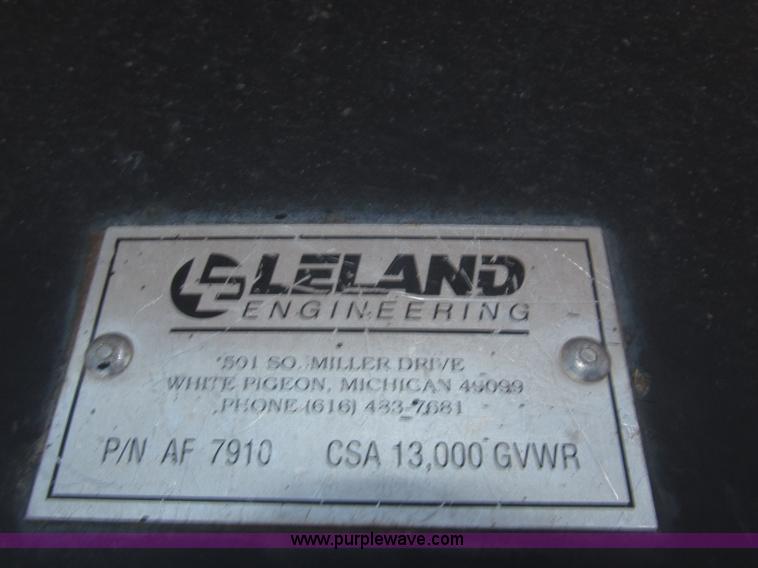 image for item B5280 2010 Jayco Eagle 30.5RLS Superlite camper