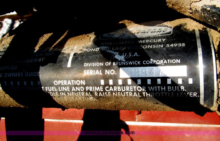 image for item B5330 1981 SmokerCraft 18' speed boat