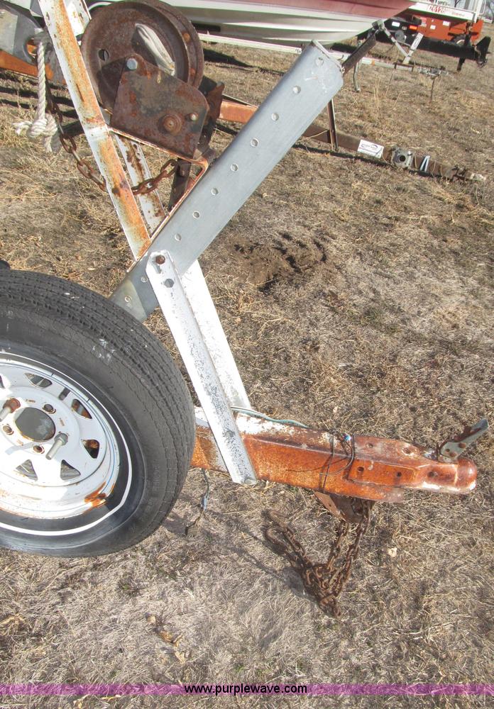 image for item B5330 1981 SmokerCraft 18' speed boat