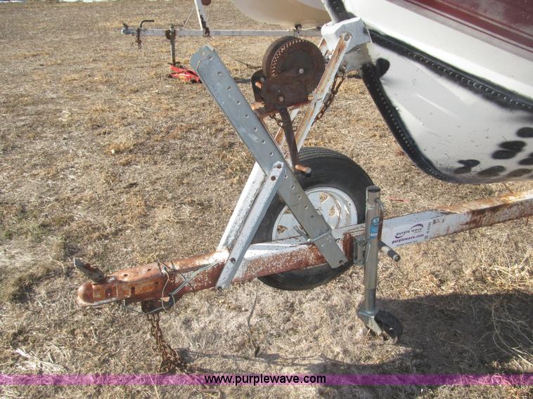 image for item B5330 1981 SmokerCraft 18' speed boat