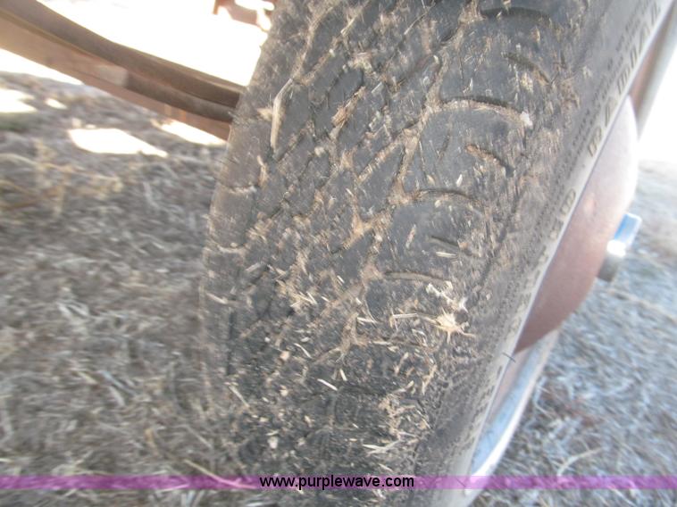 image for item B5330 1981 SmokerCraft 18' speed boat