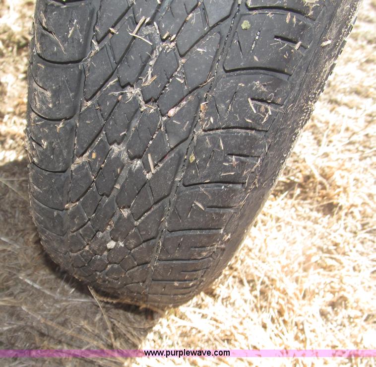 image for item B5330 1981 SmokerCraft 18' speed boat