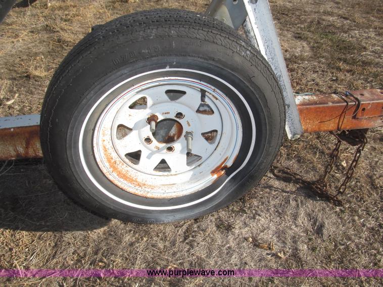 image for item B5330 1981 SmokerCraft 18' speed boat