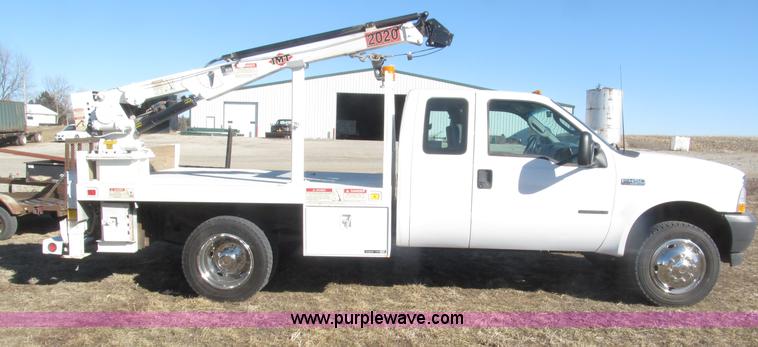 image for item B5396 2003 Ford F450 XL Super Duty SuperCab flatbed truck