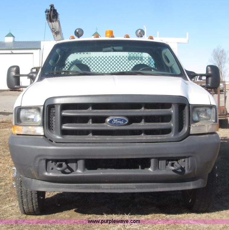 image for item B5396 2003 Ford F450 XL Super Duty SuperCab flatbed truck