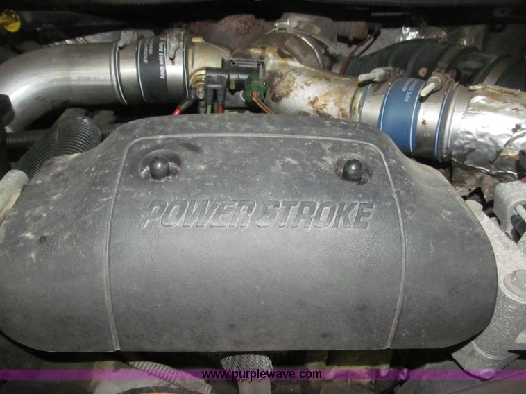 image for item B5396 2003 Ford F450 XL Super Duty SuperCab flatbed truck