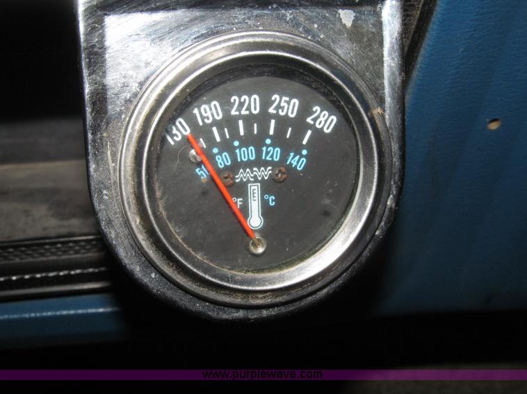 image for item B5398 1983 Ford F350 flatbed truck