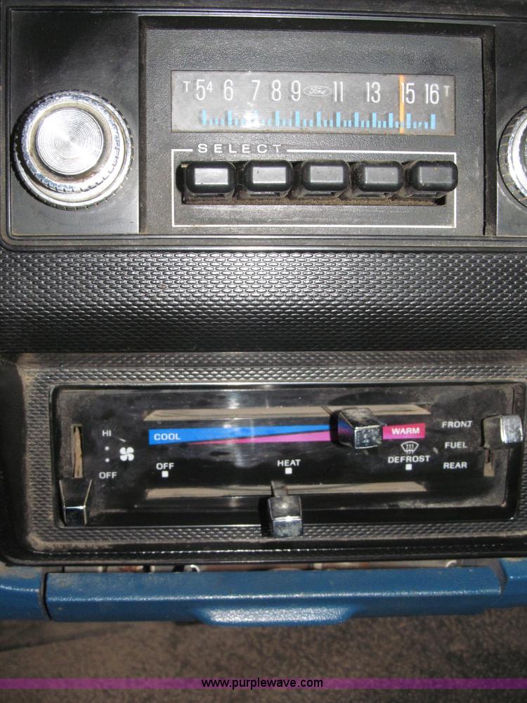 image for item B5398 1983 Ford F350 flatbed truck