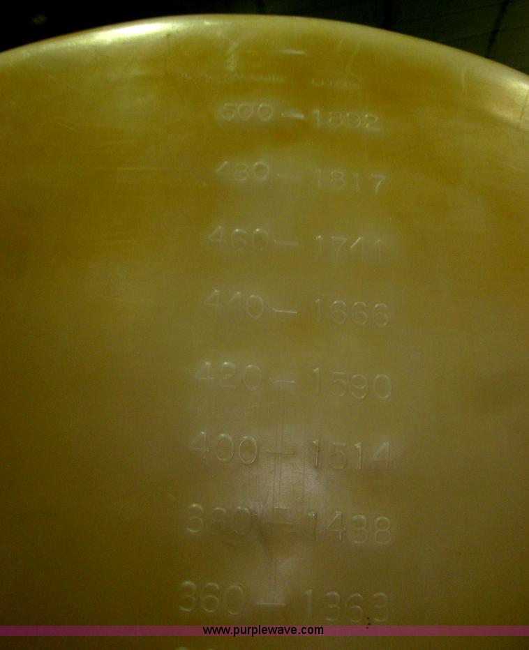 image for item B5398 1983 Ford F350 flatbed truck