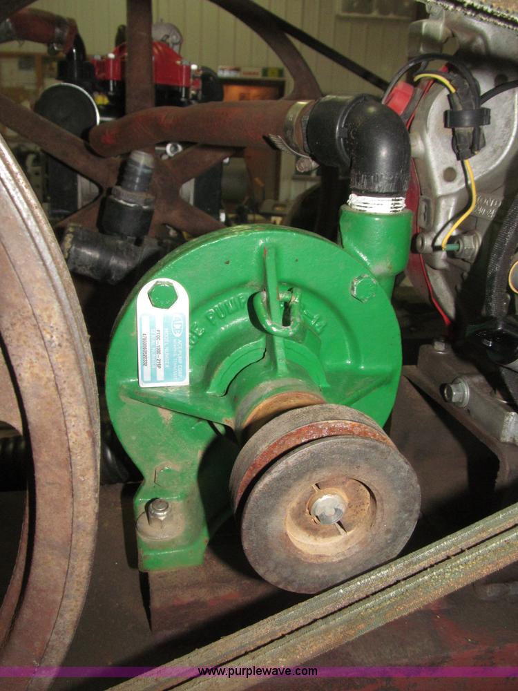 image for item B5398 1983 Ford F350 flatbed truck