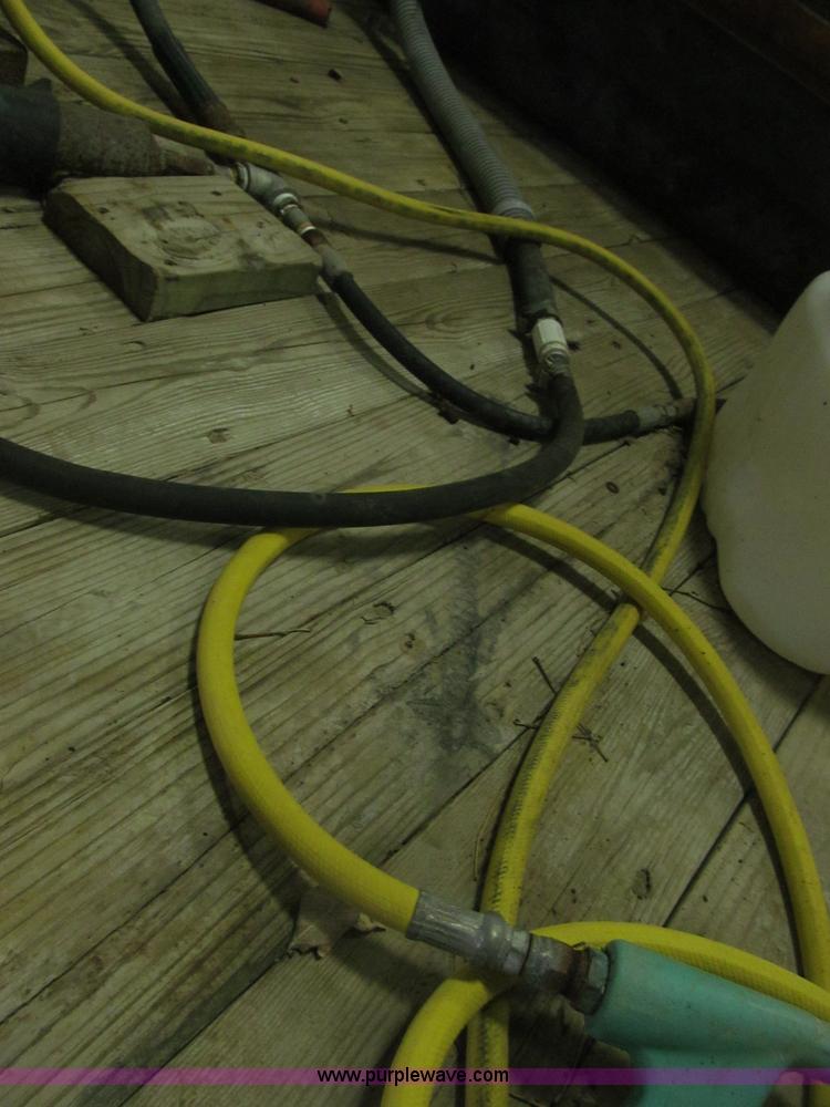 image for item B5398 1983 Ford F350 flatbed truck