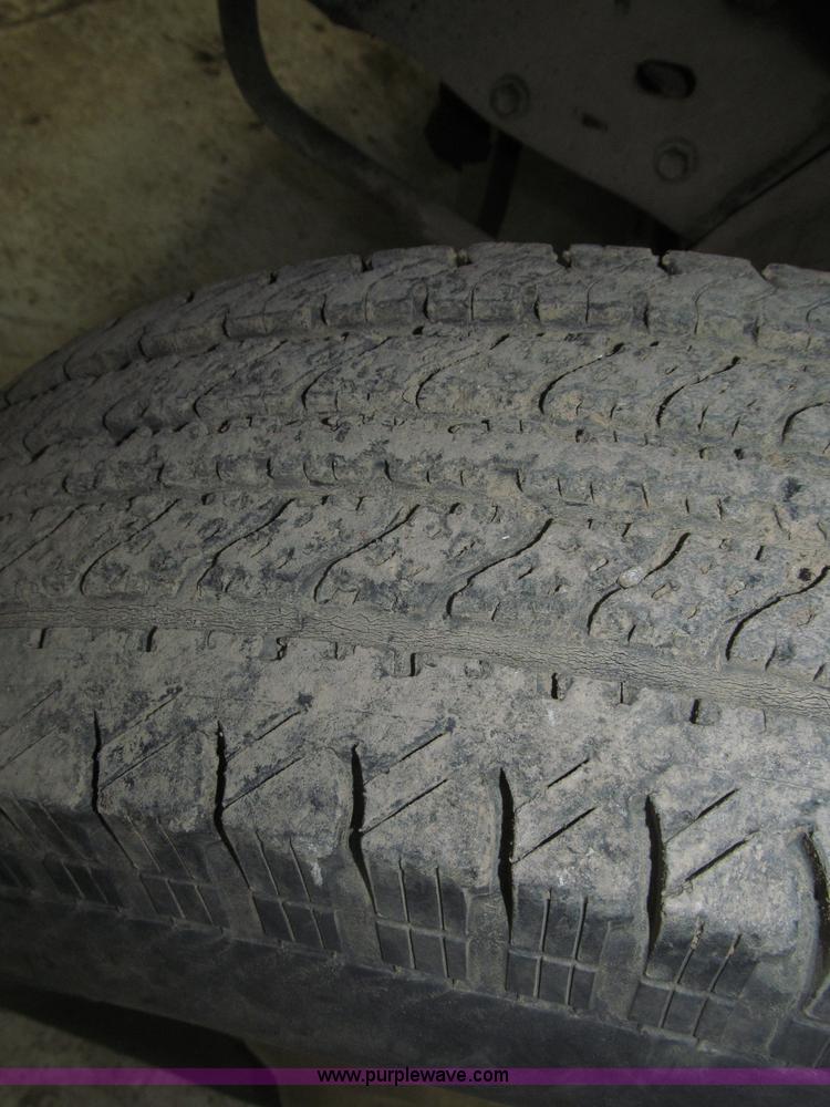 image for item B5398 1983 Ford F350 flatbed truck