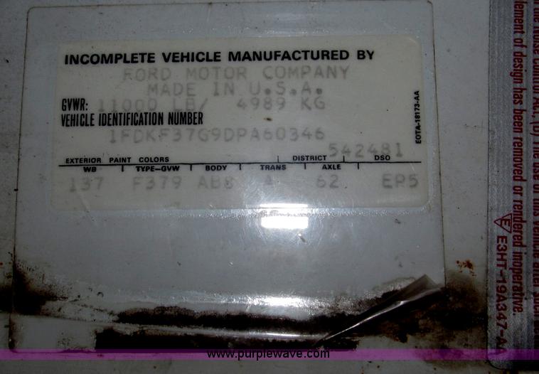 image for item B5398 1983 Ford F350 flatbed truck