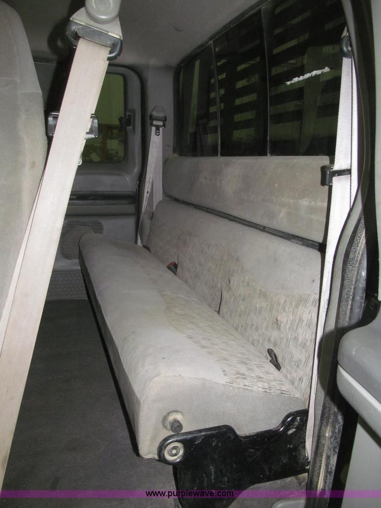 image for item B5400 1999 Ford F350 XLT SuperCab flatbed truck