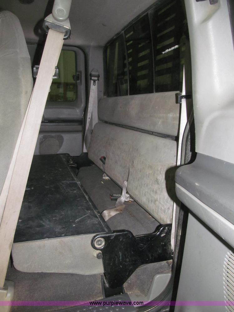 image for item B5400 1999 Ford F350 XLT SuperCab flatbed truck