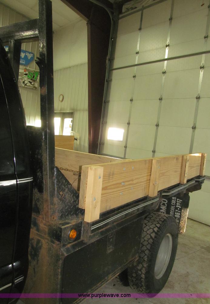 image for item B5400 1999 Ford F350 XLT SuperCab flatbed truck