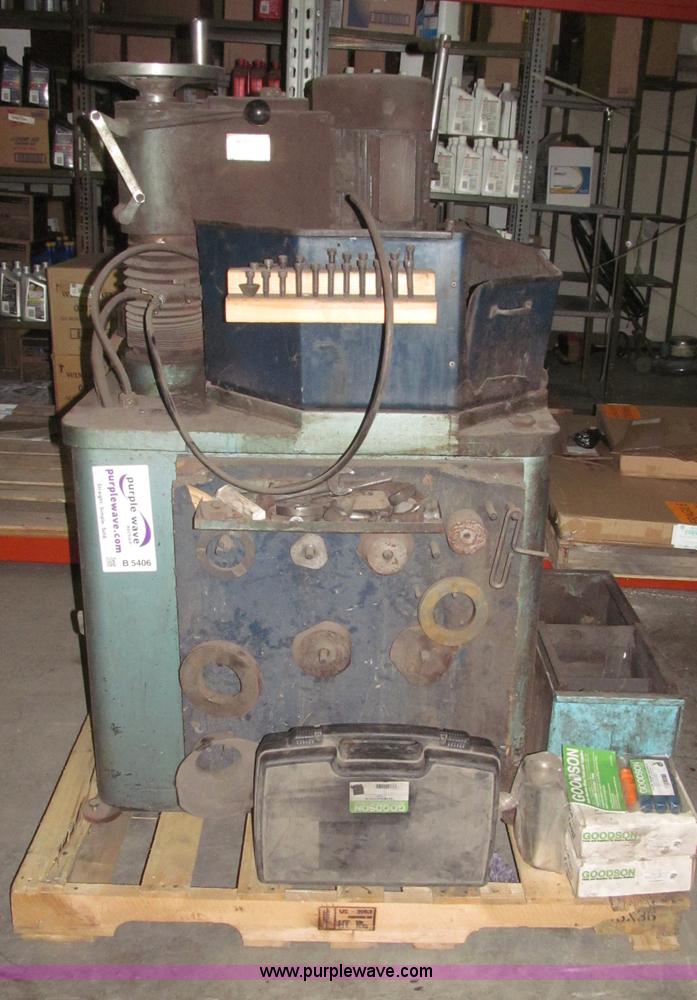 image for item B5406 Winona F6500 flywheel grinder