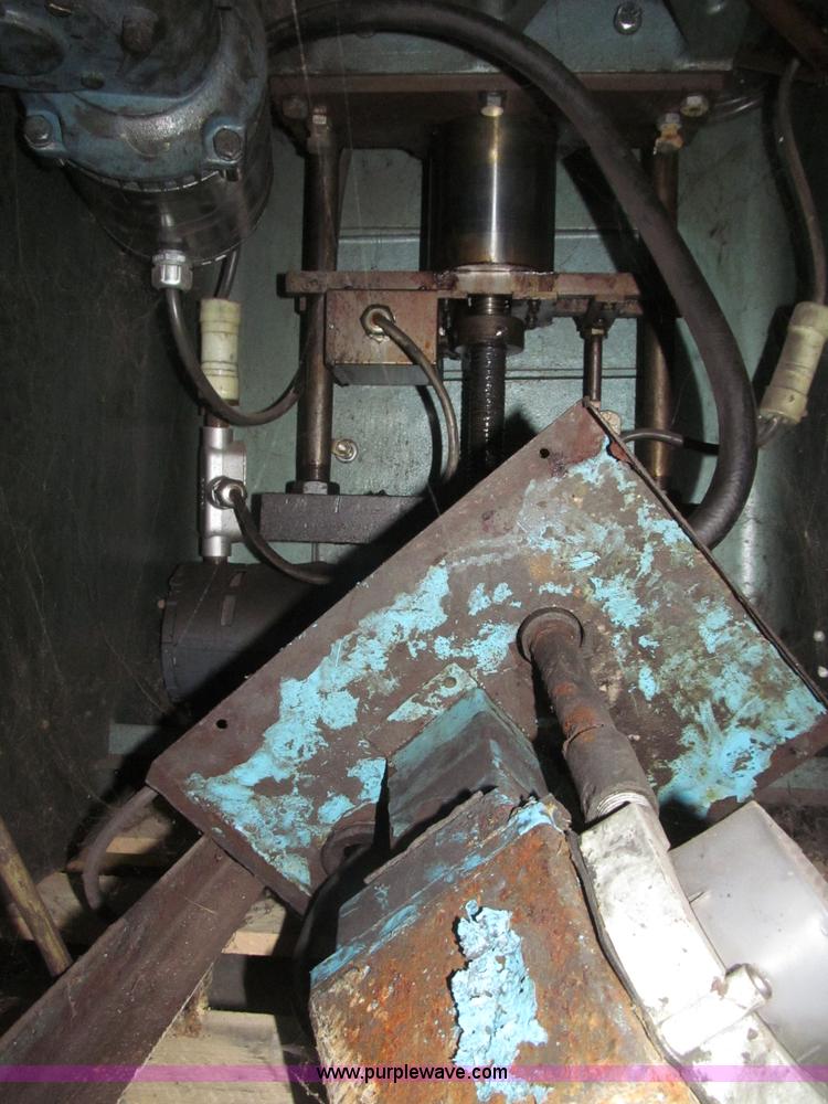 image for item B5406 Winona F6500 flywheel grinder