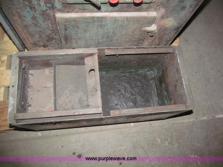 image for item B5406 Winona F6500 flywheel grinder