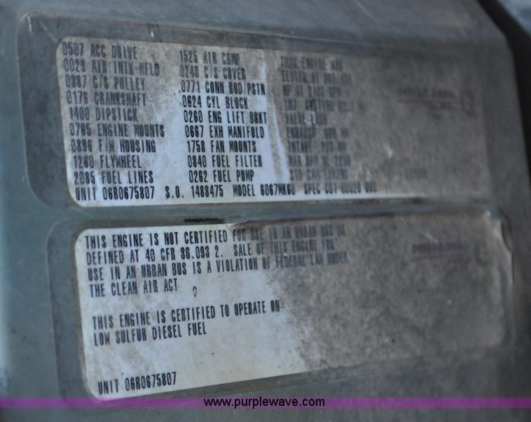 image for item C3319 2002 Freightliner Columbia CL120 semi truck