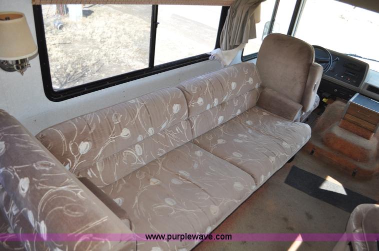 image for item C3413 1992 Fleetwood Bounder RV camper