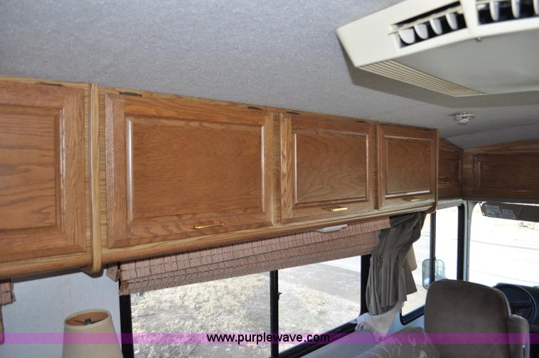 image for item C3413 1992 Fleetwood Bounder RV camper