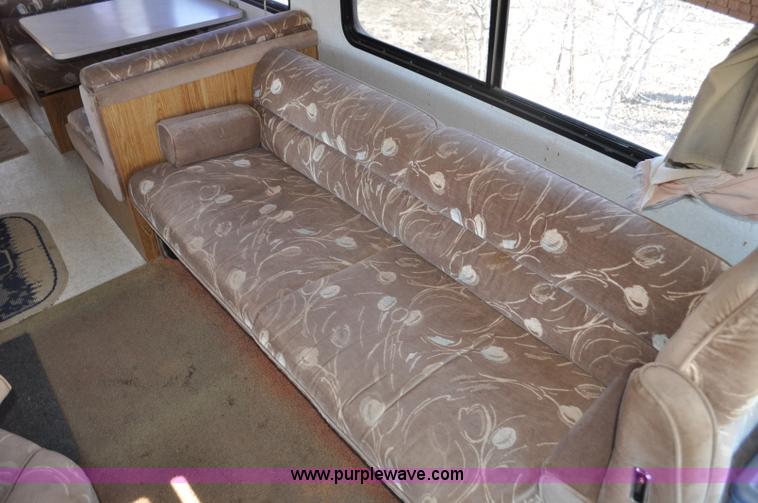 image for item C3413 1992 Fleetwood Bounder RV camper