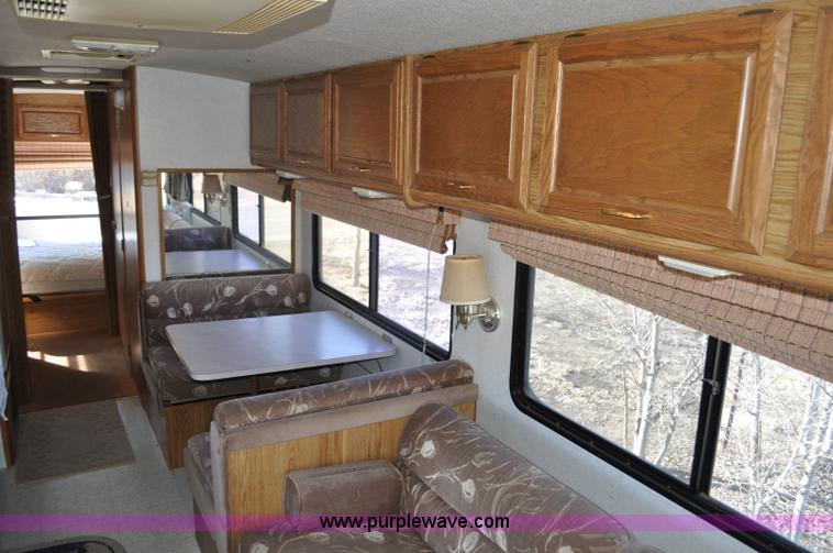 image for item C3413 1992 Fleetwood Bounder RV camper