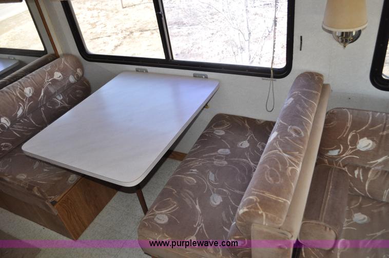 image for item C3413 1992 Fleetwood Bounder RV camper