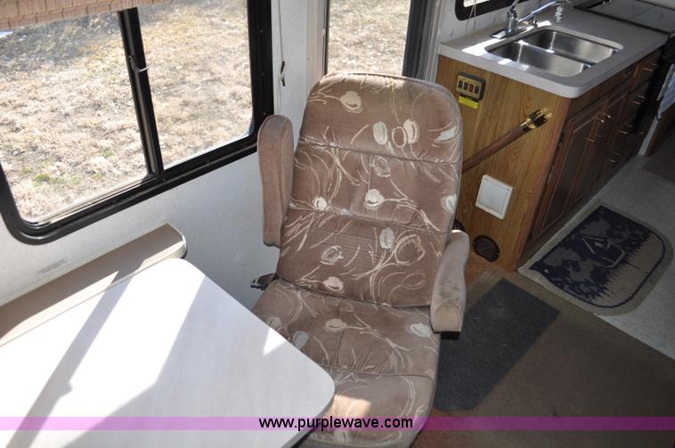 image for item C3413 1992 Fleetwood Bounder RV camper