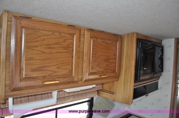 image for item C3413 1992 Fleetwood Bounder RV camper