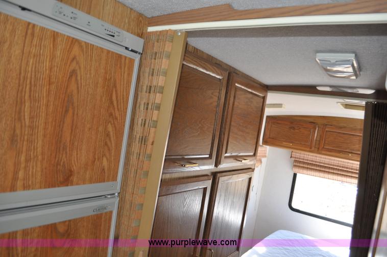 image for item C3413 1992 Fleetwood Bounder RV camper