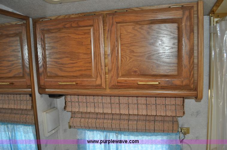 image for item C3413 1992 Fleetwood Bounder RV camper