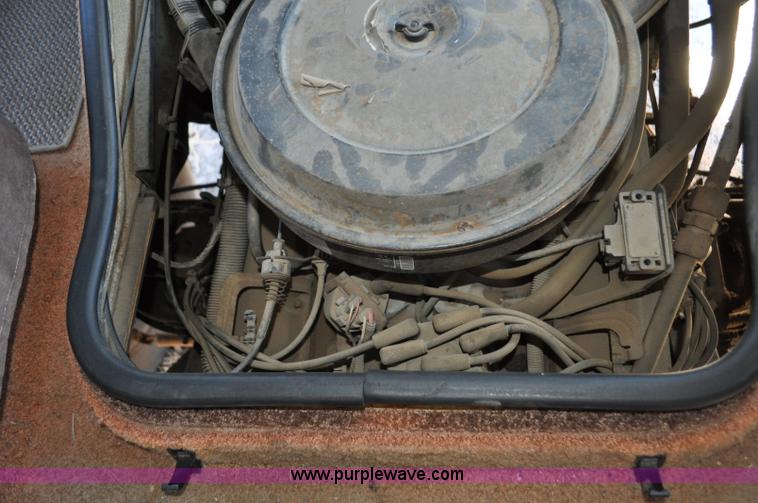 image for item C3413 1992 Fleetwood Bounder RV camper